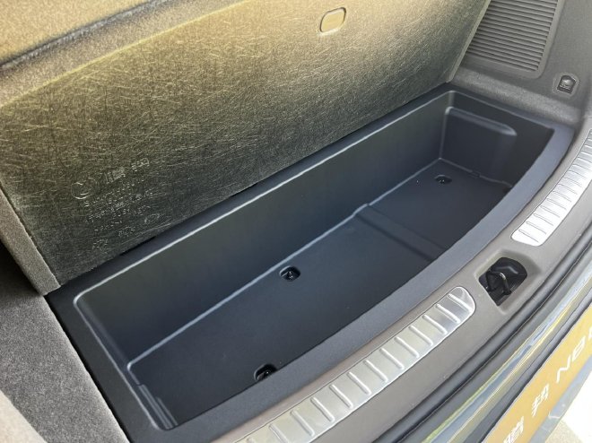 大六座安全豪华SUV 腾势N8L北京站上市