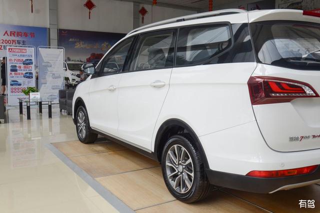 五菱星光730EV深度解析：纯电家用MPV的新篇章-有驾