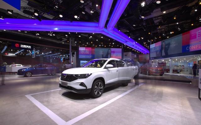 福特CEO拆解特斯拉中国电动车发现行业隐秘差距-有驾