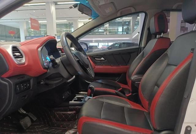 95万成交价、4个月15000台订单：江淮这台尊界S800凭什么让百万豪车市场格局生变？老司机实话告诉你门道在哪-有驾