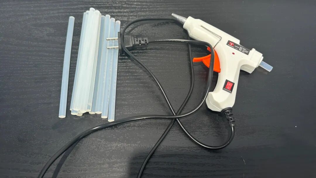 空调管子太丑怎么办？看了网友家的做法后，发现全是绝妙点子_空调管子太丑怎么办？看了网友家的做法后，发现全是绝妙点子_