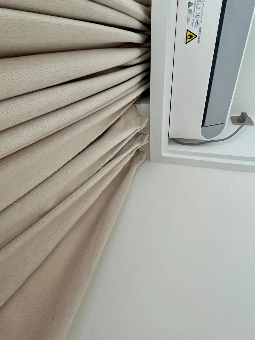 空调管子太丑怎么办？看了网友家的做法后，发现全是绝妙点子__空调管子太丑怎么办？看了网友家的做法后，发现全是绝妙点子