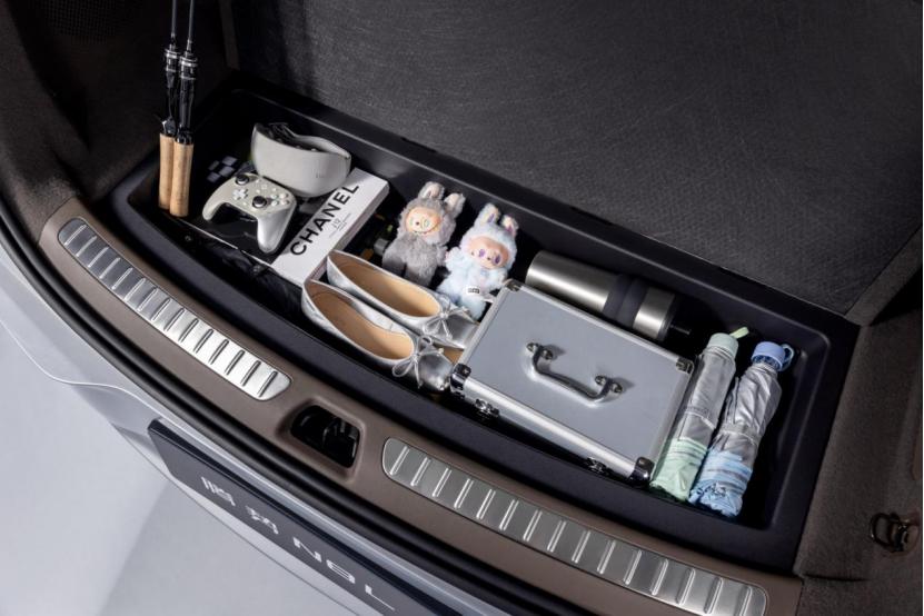 标配天神之眼B+云辇A 叫板问界、理想？腾势N8L售价29.98万元起__标配天神之眼B+云辇A 叫板问界、理想？腾势N8L售价29.98万元起