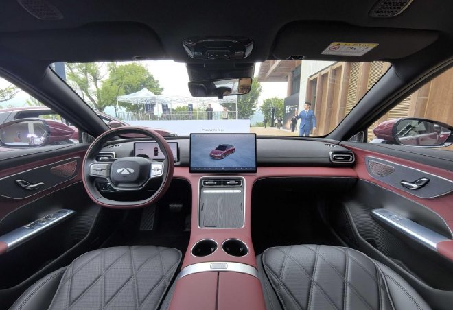 超级置换抢购价17.19万元起 风云A9L光辉（四驱）全球上市