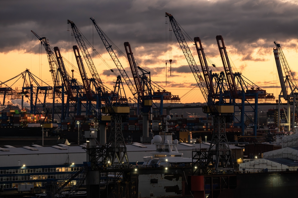 “中国对欧贸易顺差首次超过对美”，德国工业危？__“中国对欧贸易顺差首次超过对美”，德国工业危？