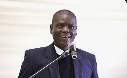 南非外交部长拉莫拉