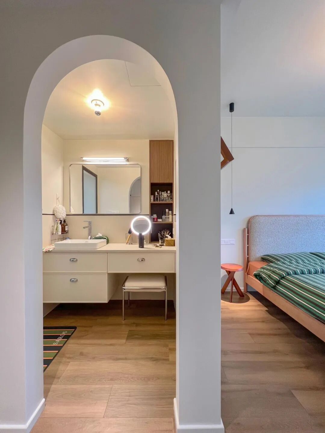 _主卫衣帽间“正退出”中国家庭？看看年轻人的设计，那叫一个高级_主卫衣帽间“正退出”中国家庭？看看年轻人的设计，那叫一个高级