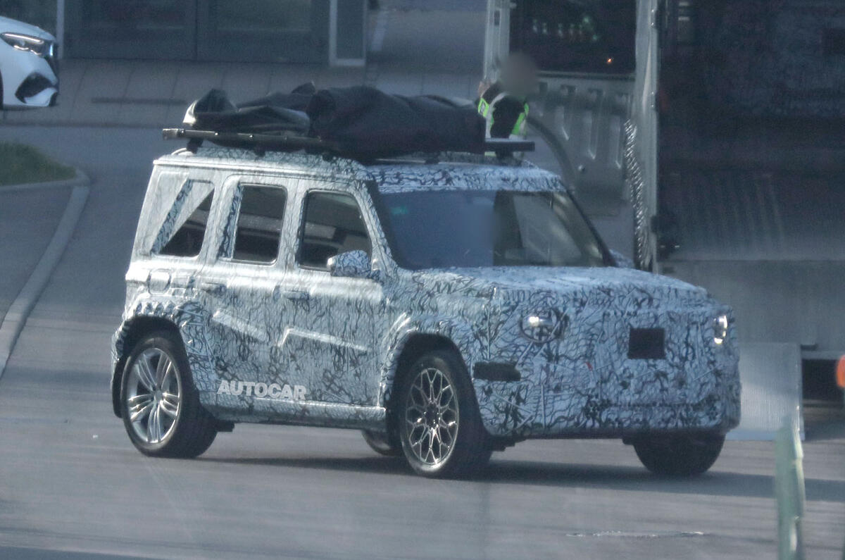 假装开奔驰的视频__伪装车是什么