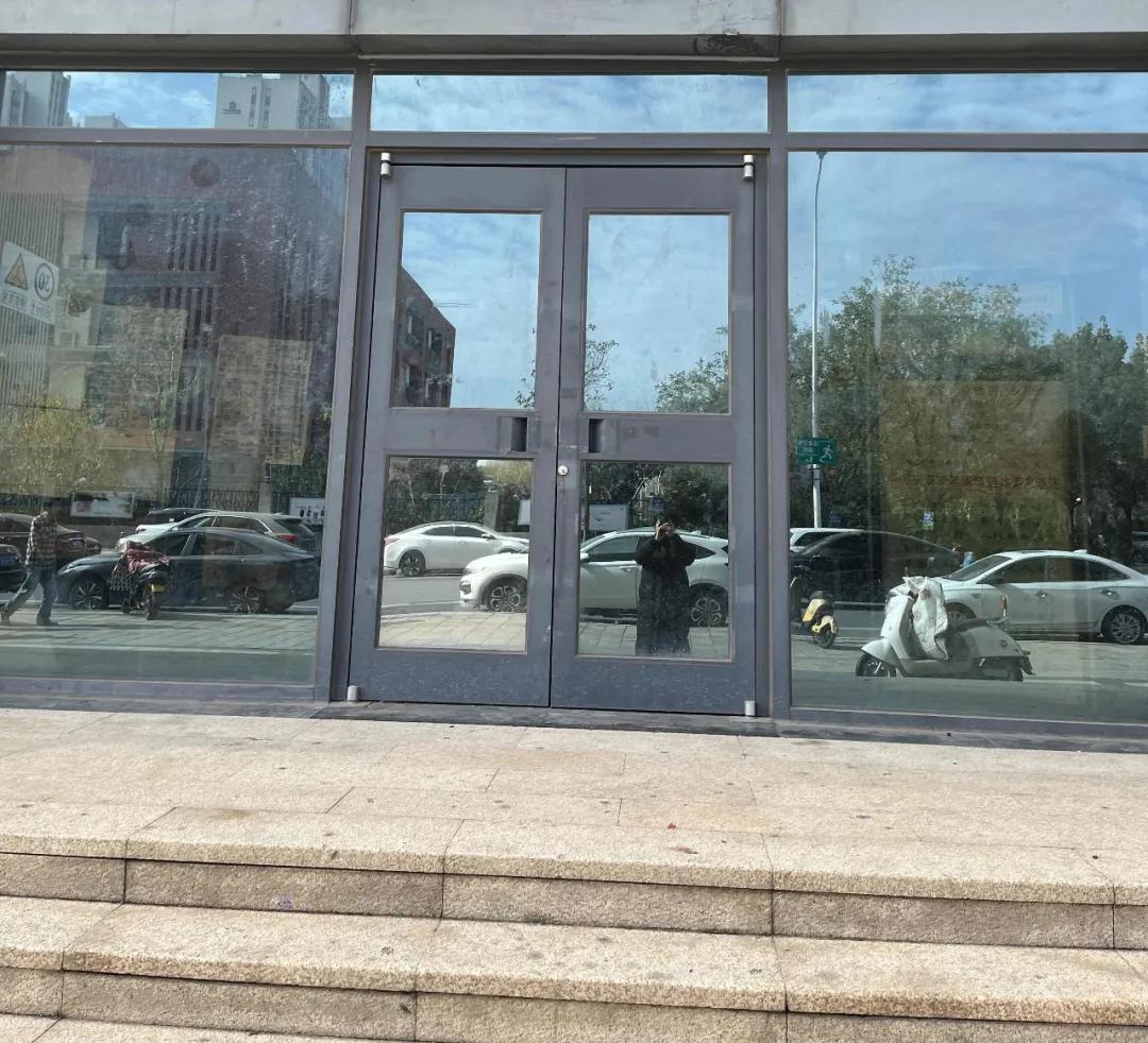 商铺倒闭怎么赔偿__县城商铺