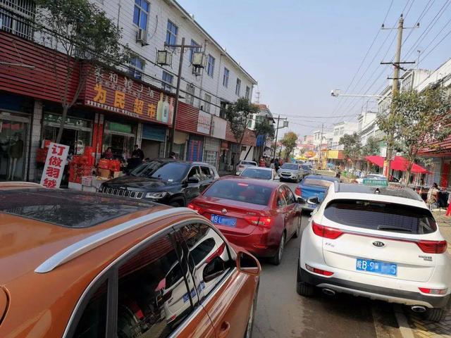 “一年两箱油”车主将出行，车常闲置是何缘故？-有驾