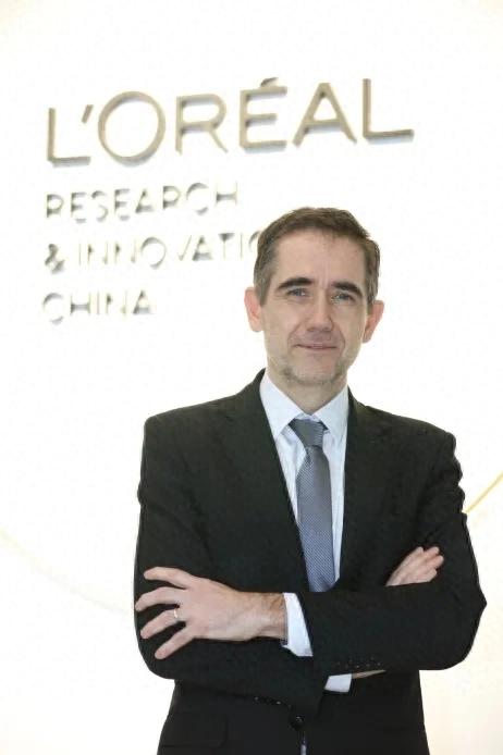 友瞰中国｜欧莱雅中国研发和创新中心扬帆20年：本土实验室正孵化产业公共属性的迭代引擎__友瞰中国｜欧莱雅中国研发和创新中心扬帆20年：本土实验室正孵化产业公共属性的迭代引擎