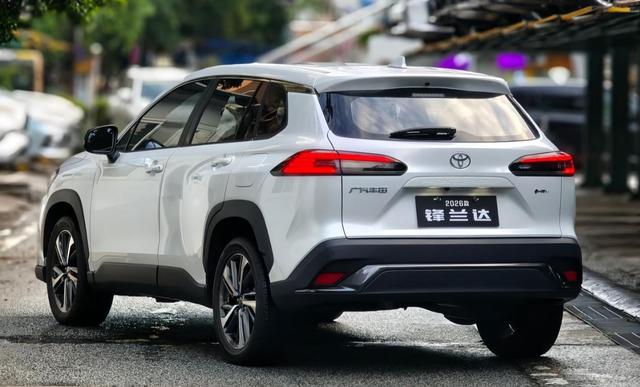 10.28万VS12.98万!26款比24款便宜2.7万,锋兰达与威兰达咋选-有驾