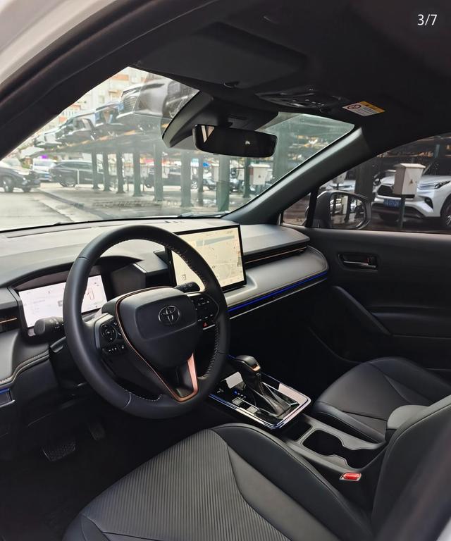 10.28万VS12.98万!26款比24款便宜2.7万,锋兰达与威兰达咋选-有驾