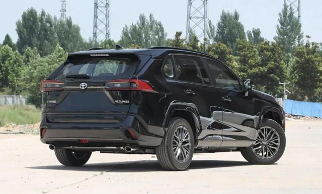 10.28万VS12.98万!26款比24款便宜2.7万,锋兰达与威兰达咋选-有驾