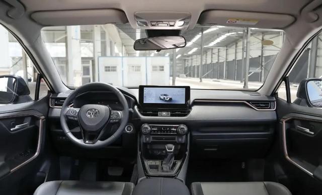 10.28万VS12.98万!26款比24款便宜2.7万,锋兰达与威兰达咋选-有驾