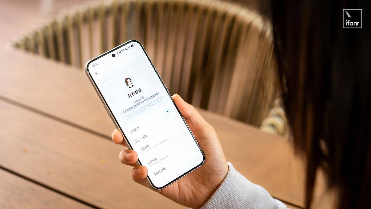 豆包手机助手让海外炸锅，歪果仁：这是第一款真正意义上的智能手机_豆包手机助手让海外炸锅，歪果仁：这是第一款真正意义上的智能手机_