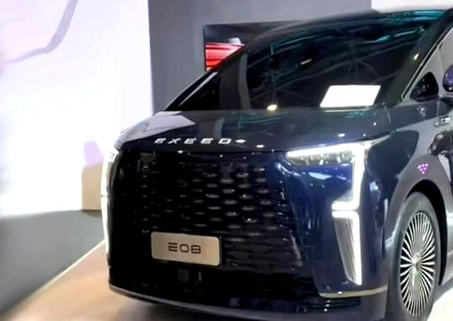 奇瑞全新MPV真车曝光，车长超5.3米，配后轮转向和高阶智驾，预估30万起——惠惠爱分享-有驾