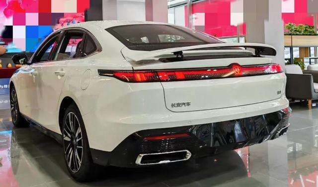 试驾长安逸动四代7天:颜值无敌,缺点明显!-有驾