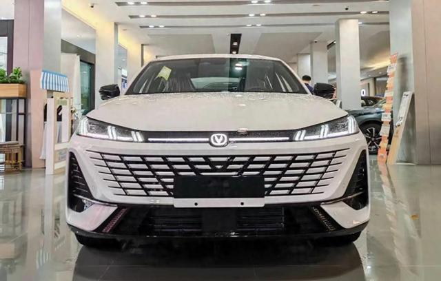 试驾长安逸动四代7天:颜值无敌,缺点明显!-有驾