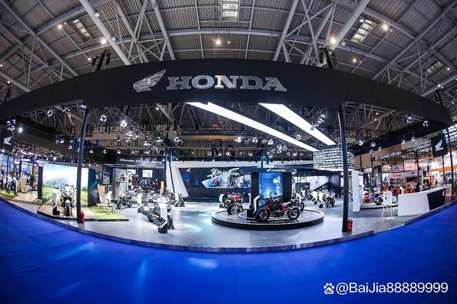 2万预算买摩托，选踏板还是跨骑？通勤、摩旅场景分别适配哪款？-有驾